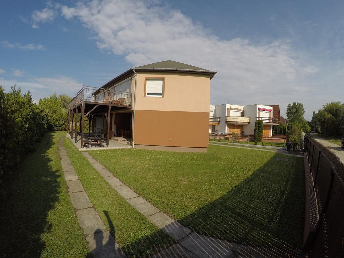 זמראדי Villa Klapka מראה חיצוני תמונה