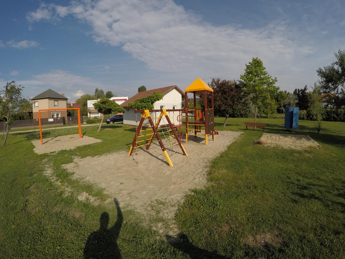 זמראדי Villa Klapka מראה חיצוני תמונה