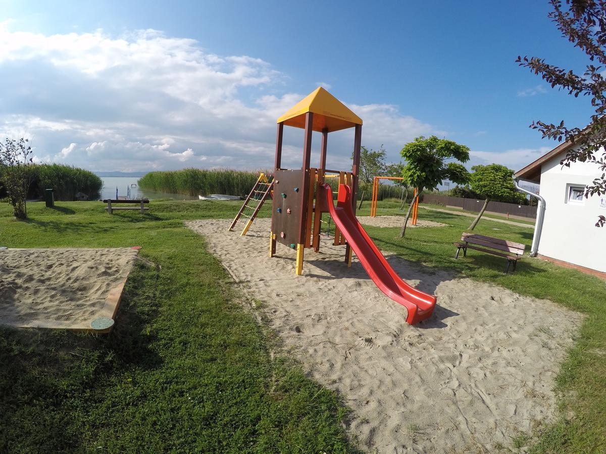 זמראדי Villa Klapka מראה חיצוני תמונה